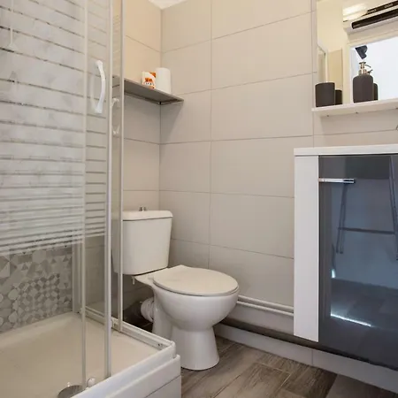 Exclusivite : Chaleureux Studio Centre-ville * Йер